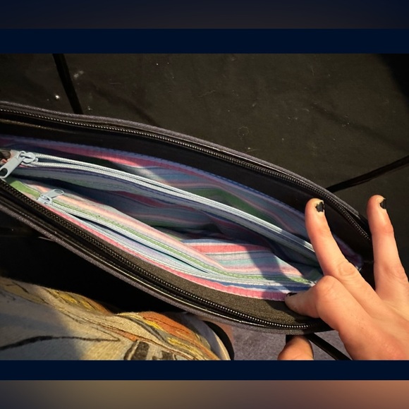 Never used brand new discontinued Kate Spade purse. Original price : $490 - Picture 3 of 3